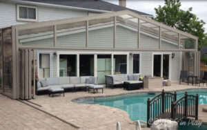 Tips for Selling a Home With a Pool Enclosure