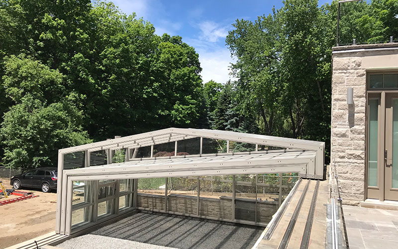 What are the Benefits of Retractable Roofing Systems