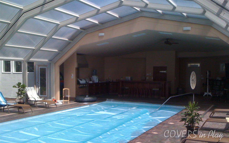 How to Clean Your Automatic Pool Cover